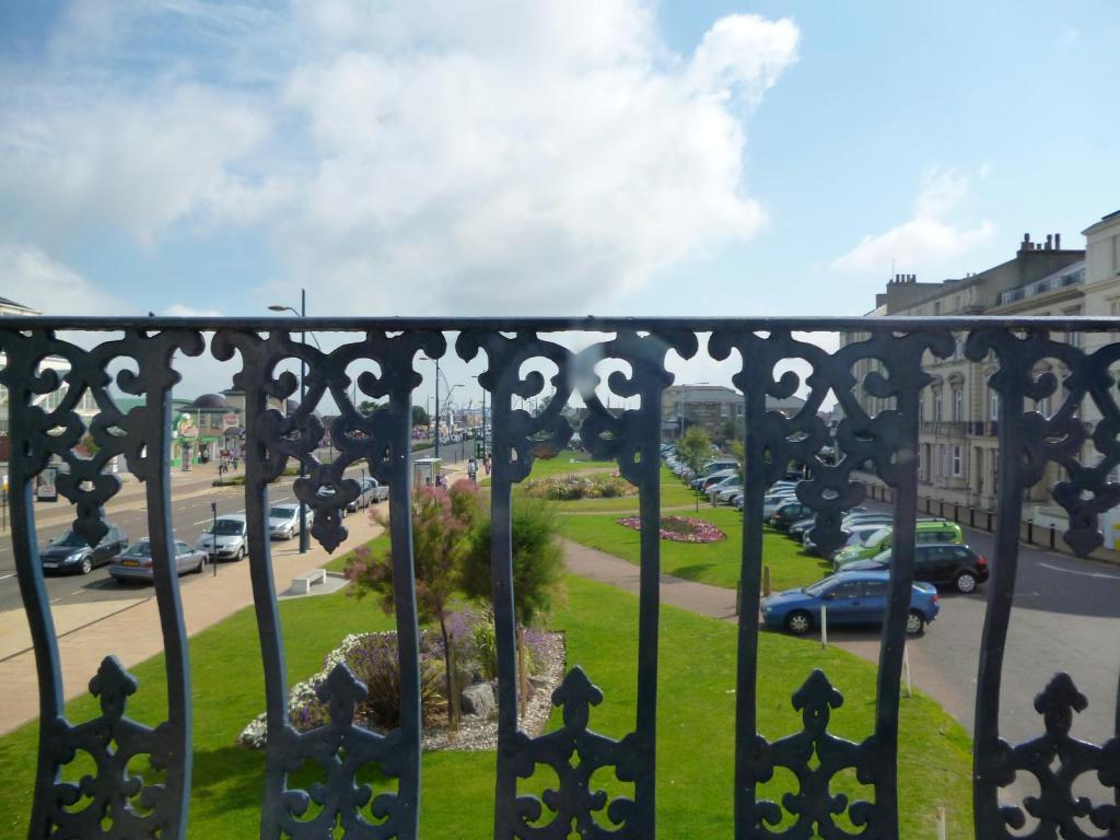 The Nelson Hotel Great Yarmouth Bagian luar foto